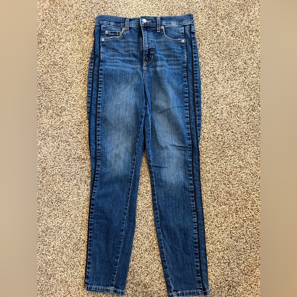 Banana Republic Factory size 28/6 denim jeans with double piping on side leg